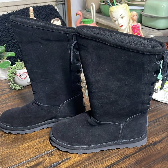 BearPaw Women's Black Reverse Lace-up Boots NWT - Picture 13 of 16